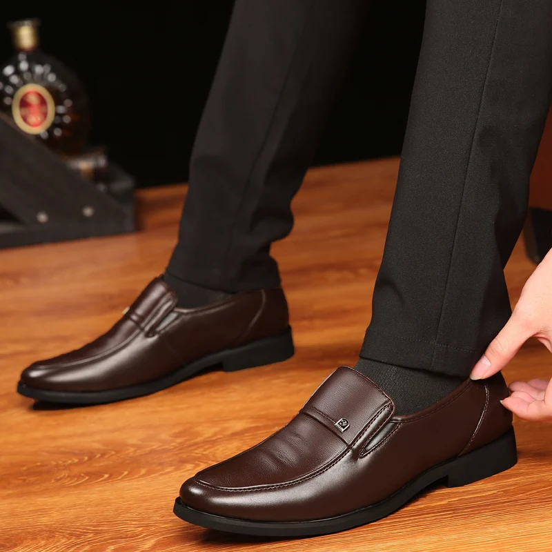 High Quality Formal Leather Men Dress Shoes Breathable Mens Casual Shoes Italian Luxury Brand Slip-on Non-slip Men Driving Shoes