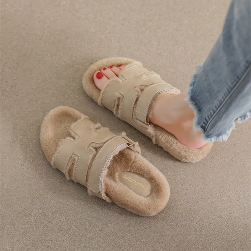 2024 Autumn woolly slippers for women winter wear thick-soled lamb wool lazy flip-flops for women plus fleece outdoors