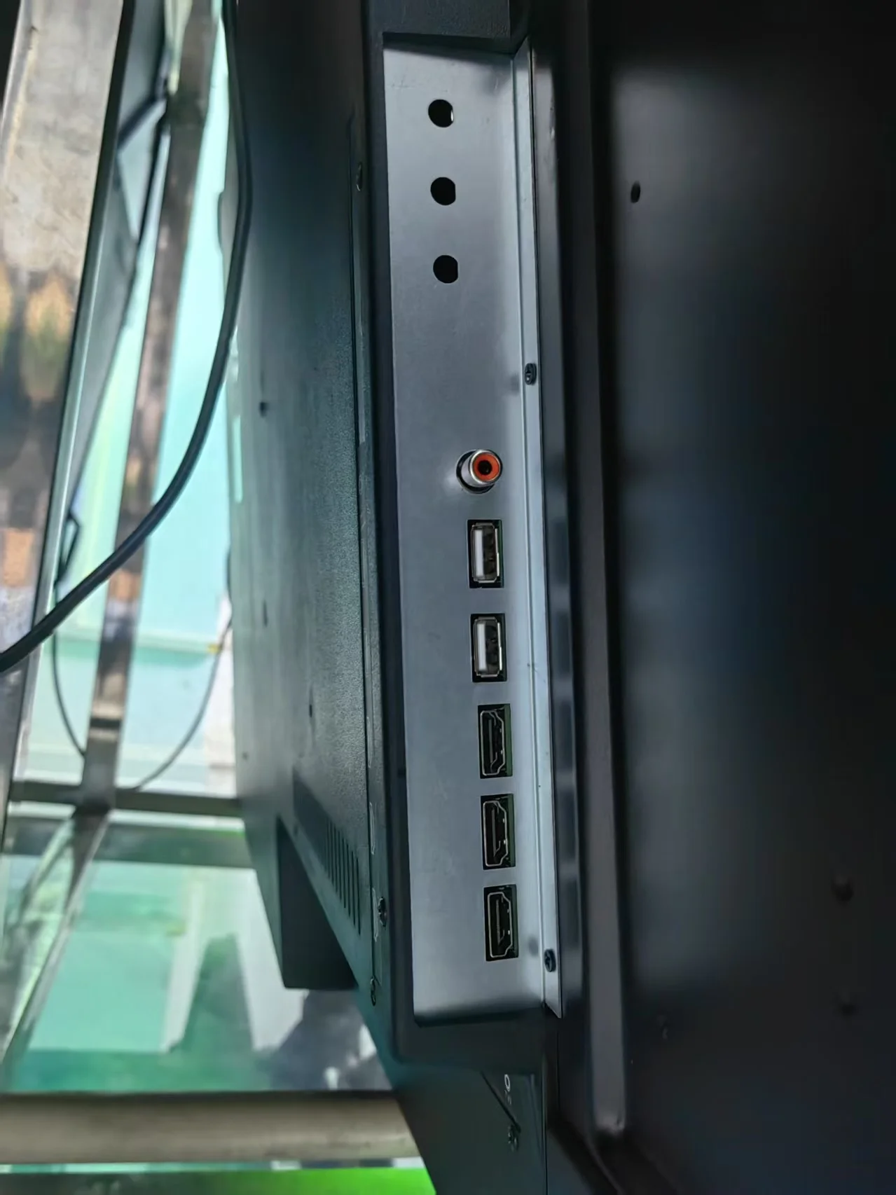 تلفزيون أندرويد الذكي الممتاز مقاس 70 بوصة 2025 - 4K UHD HDR LED مع WiFi Bluetooth (دعم YouTube/Netflix، Dolby Audio)