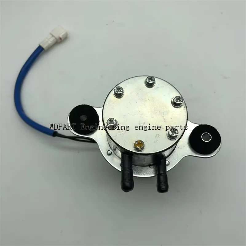 15100-70D00 UC-V6E 12V Electric Fuel Pump For Suzuki DA51T DB41T Isuzu Daewoo