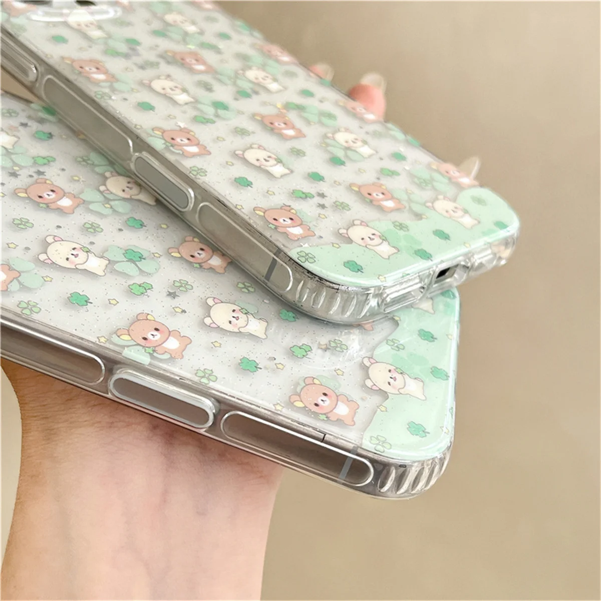 Funda de teléfono con oso de dibujos animados para iPhone 16 Pro 14 15 Pro Max, funda trasera con cadena de mano, Fundas protectoras a prueba de golpes