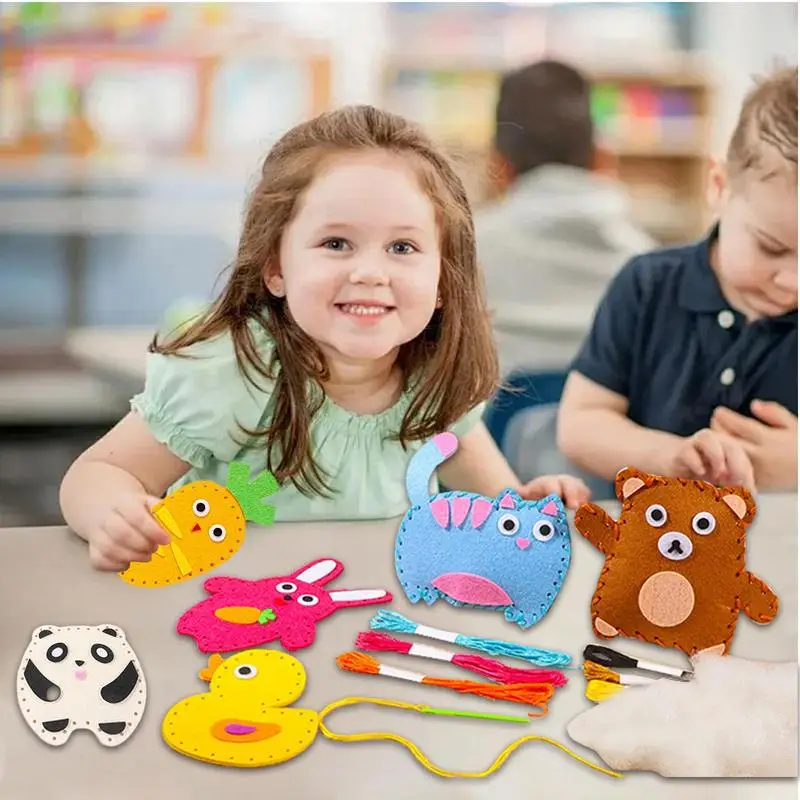 Artigianato per cucito per bambini Kit da cucito per bambini Kit artigianali in feltro Ornamenti per bambole fai-da-te Set artigianale e cucito per bambini fai-da-te Impara a cucire kit per bambini di età compresa