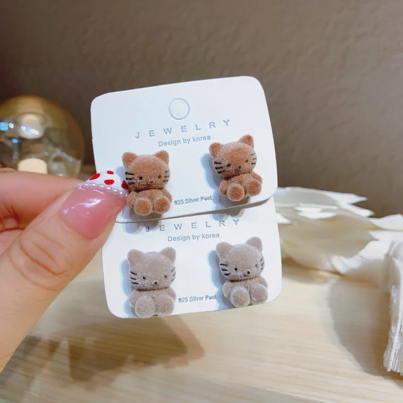 New Cute Flocking Plush Cat Earring Japan Korea for Women Girls Bear Cartoon with A Hundred Earrings Party Jewelry Gifts