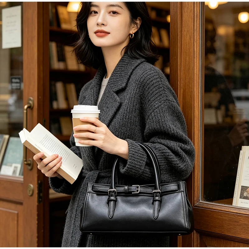 Gürtelschnallen-Verstellbare Umhängetasche, Damen Einfarbige Minimalistische Handtasche, Schwarze Vielseitige Pendler-Arbeitstasche – Detail 6