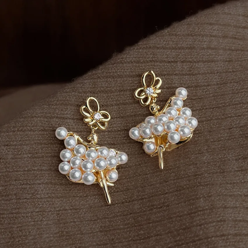 

Full Cultured Pearls Dancing Girl Pendant Charms Drop Earrings Women Fashion Gold Color Dangle Ear Decoration Jewelry Gifts