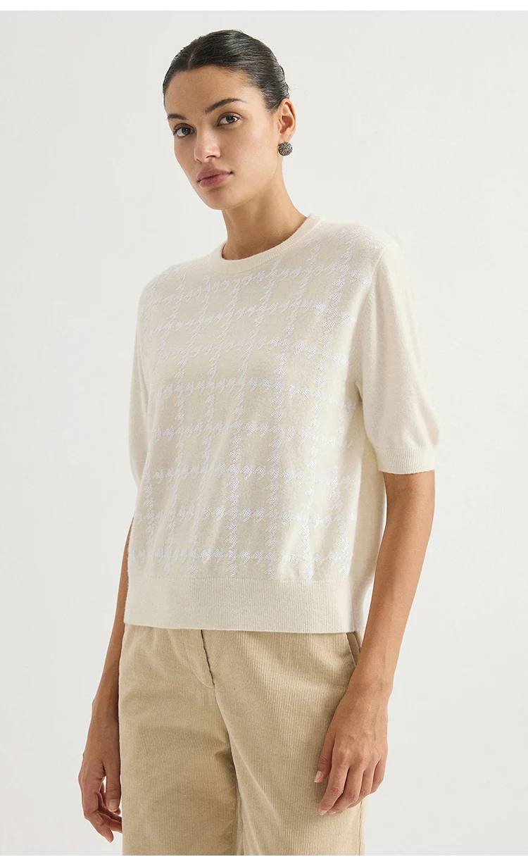 BD4621791 Damen Pullover aus 100% Kaschmir mit kurzen Ärmeln, Rundhalsausschnitt, durchgehend mit Pailletten, durchbrochener Schulterbereich, Bürokleidung für den frühen Herbst. – Detail 5