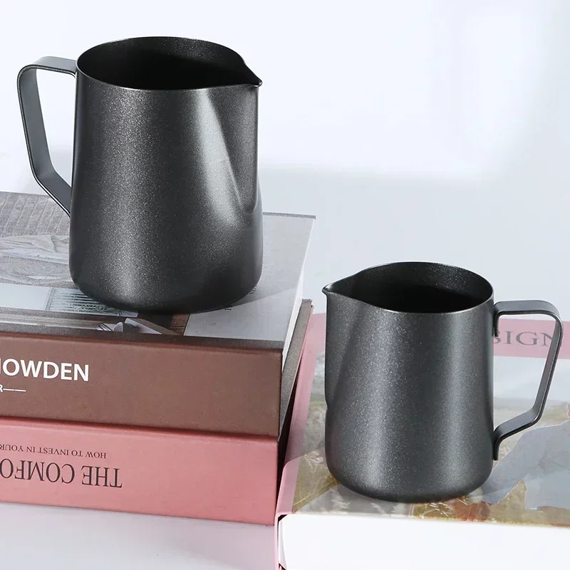 Thick Black 350/600ml Latte Art Cup Spout Measuring Cup Milk Frothing Cup Coffee Steaming Pitcher for Barista Coffee Shop Tools