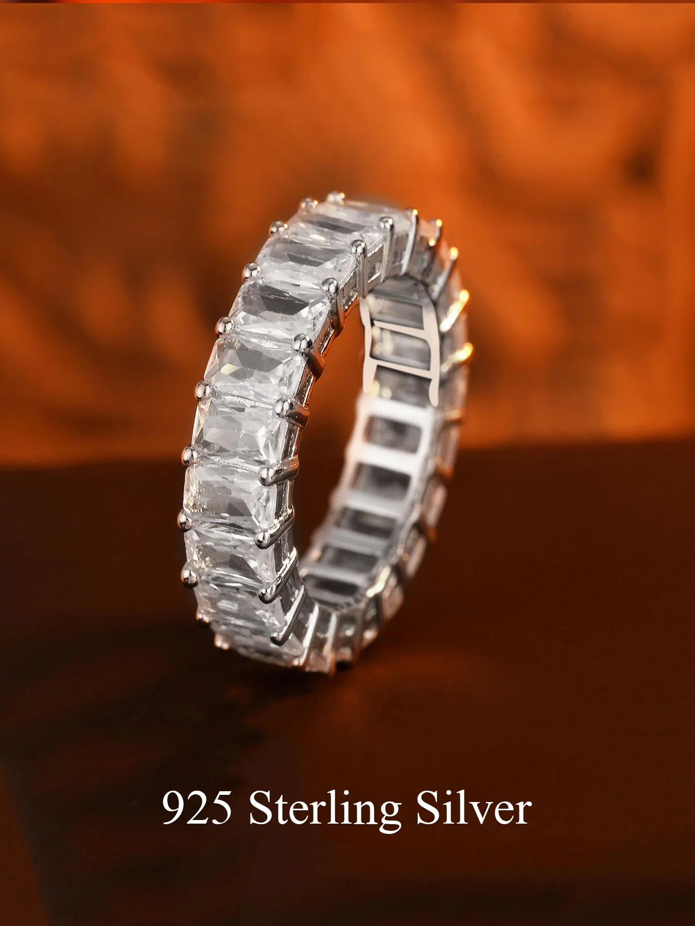 

925 Sterling Silver Ladies' Ring, Luxurious And Fashionable. The Entire Ring Is Fully Set With Princess Square-cut Stones.