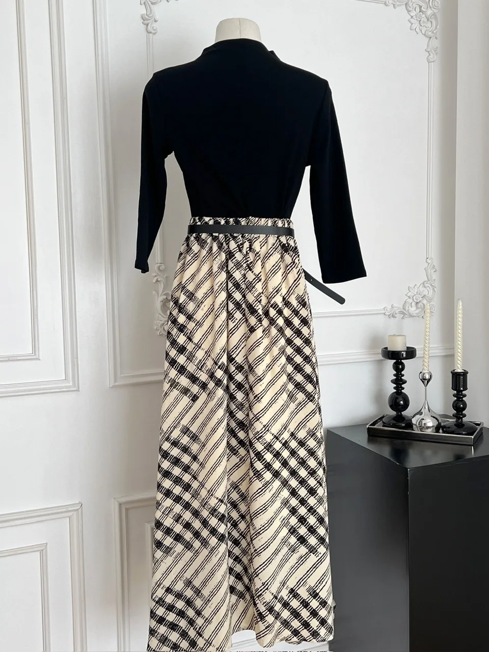 Ele Bla ホワイトチェック柄ニットトップとスカートセットハイネ刺繍ファイオナブルな秋の服装女性のスリムフィットアンサンブル