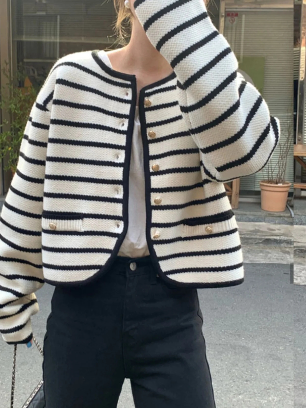 

Korean Sle Knitted Thiened Lazy Sle ort Striped Sweater Cardigan Women Outerwear round Ne Commute Sle Loose Fit