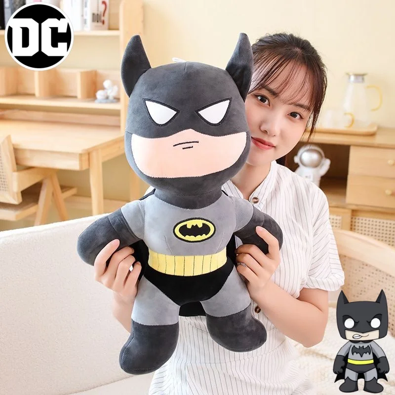 

DC Batman New для мальчиков и девочек, крутая креативная плюшевая игрушка с героями мультфильмов аниме, мягкая и приятная для кожи, модная подушка, праздничный подарок