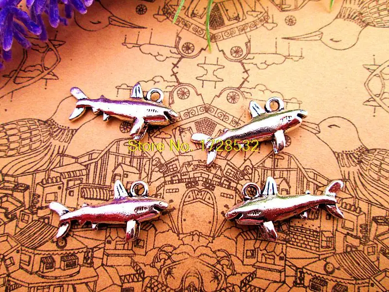 

75pcs- Antique Tibetan Silver Fish Mini 3D Shark Charms Pendants 25x13mm