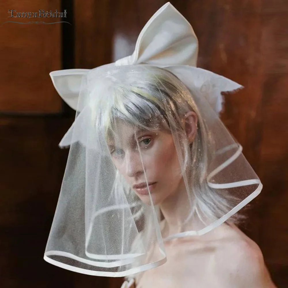 

Short Tulle Wedding Veils With Satin Ribbon Edge With Big Satin Bow ,Bridal Headpieces Chic DV081