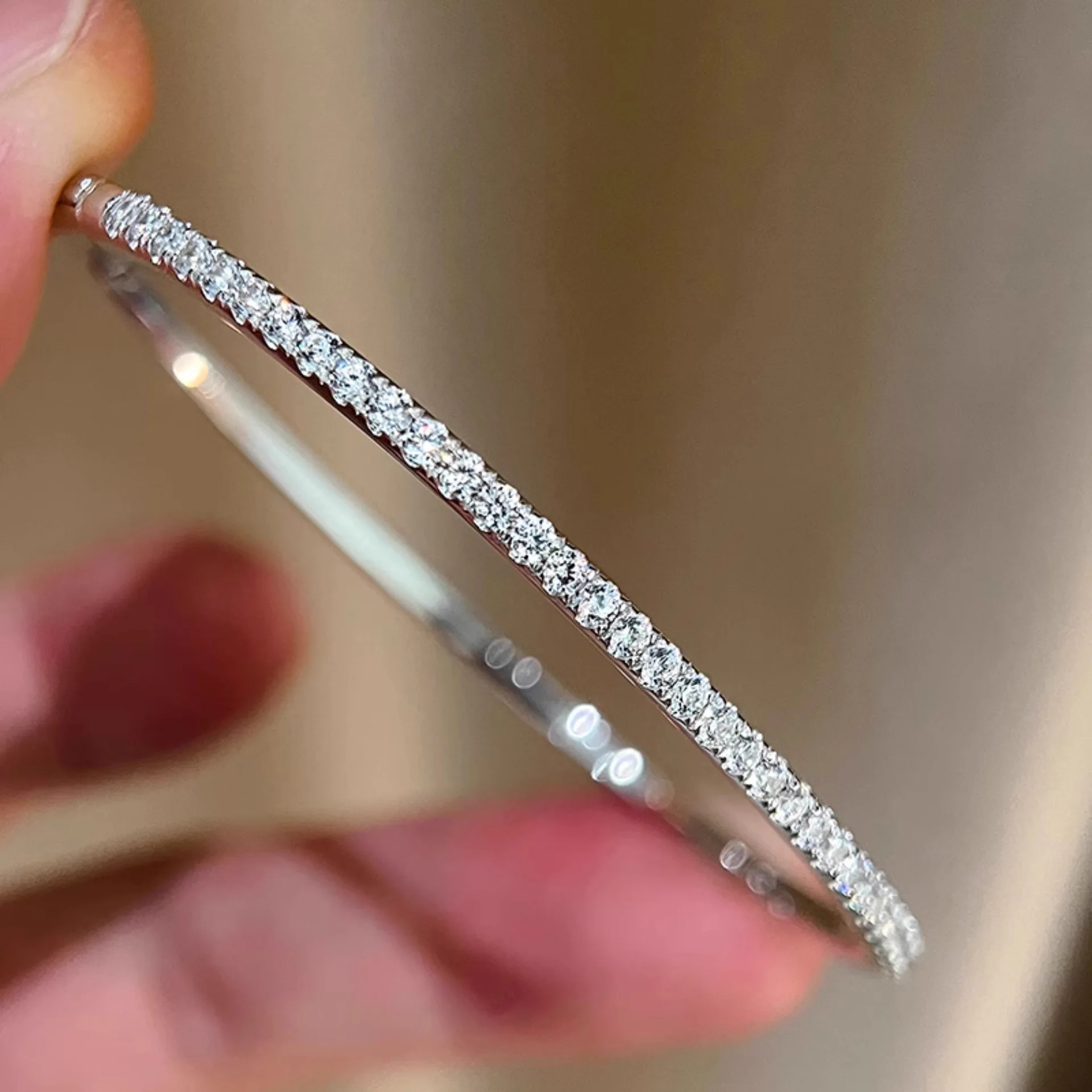 S925 Sterling Silber Armband Halbkreis-Diamant Damenmode Leichter Luxus Exquisites Bruchdiamant Zigeuner-Armband – Detail 14