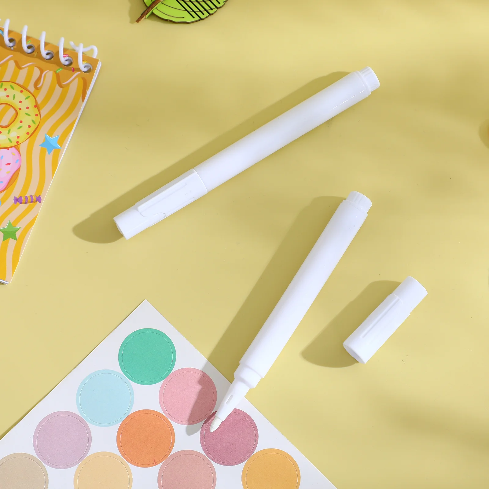 4 قطعة علامات الطباشير السائل قابل للمسح أقلام السبورة البيضاء للزجاج السبورة المرايا السلس الكتابة علامات الطباشير البيضاء