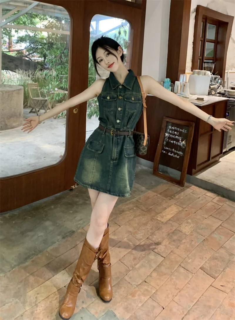 

Retro Hong Kong Style Lapel Sleeveless Denim Vest Dress For Women In Spring 2024 New Waistband Slimming Hip Wrapping Short Skirt