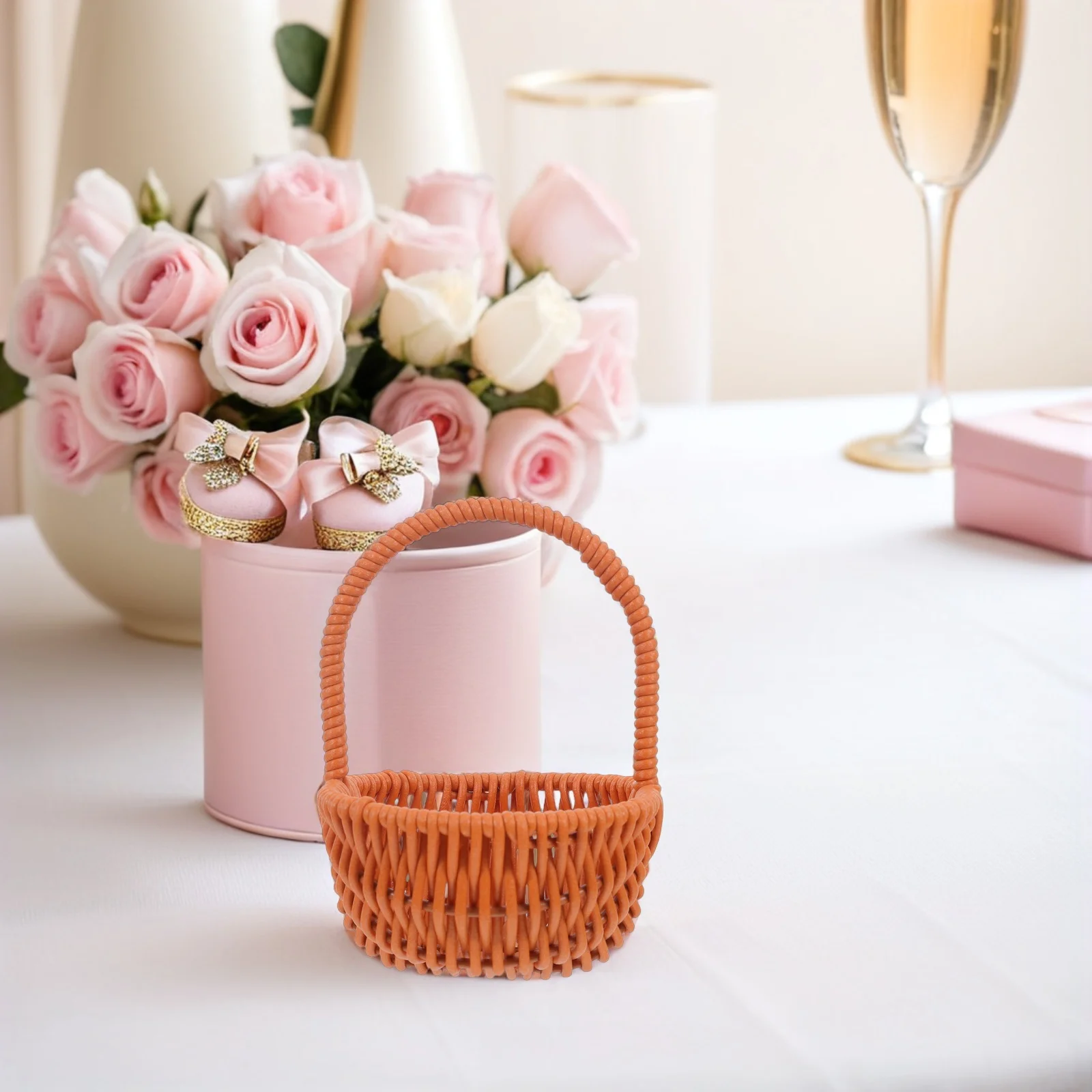 

2Pcs Small Wedding Flower Basket Mini Woven Basket with Handle Decorative Favor Box for Bridal Shower Flower Girl Elegant