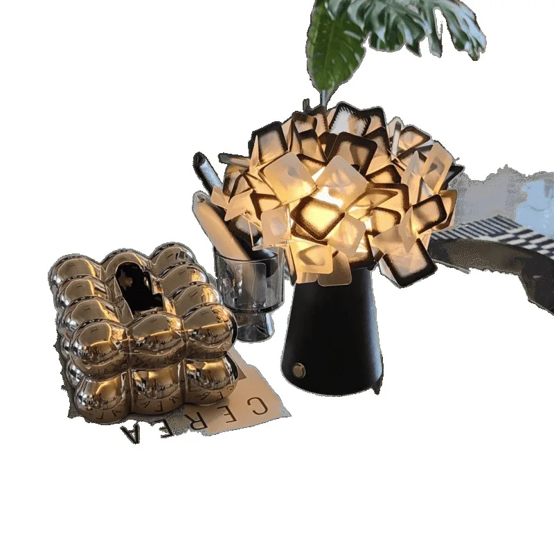 

Nordic modern minimalist creative flower bedroom bedside lamp