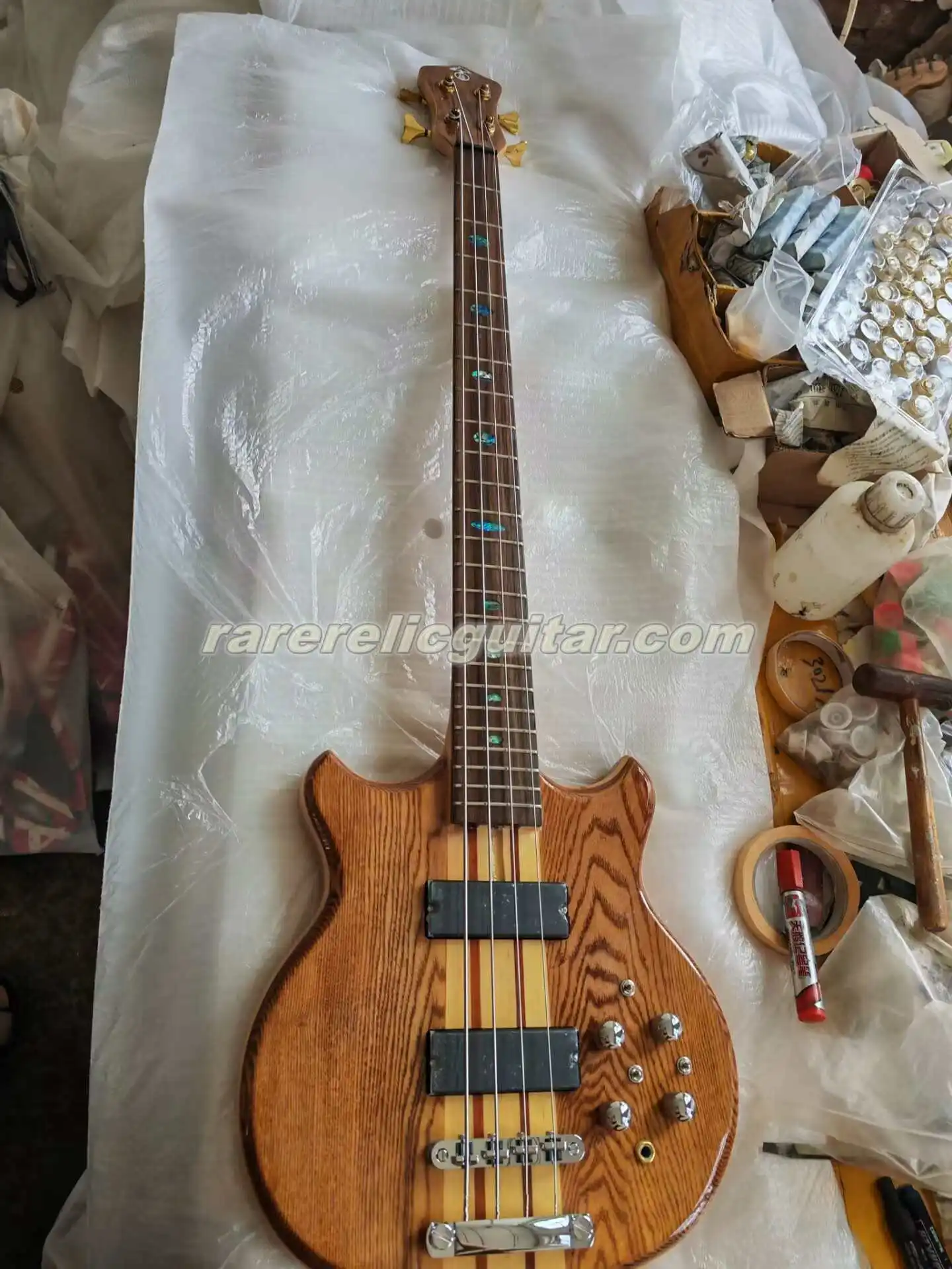 

Rare Alemb Stanley Clake Brown Ash 4 Strings Electric Bass Guitar Neck Through Body 5 Plies Neck Gold Hardware Abalone Inlay