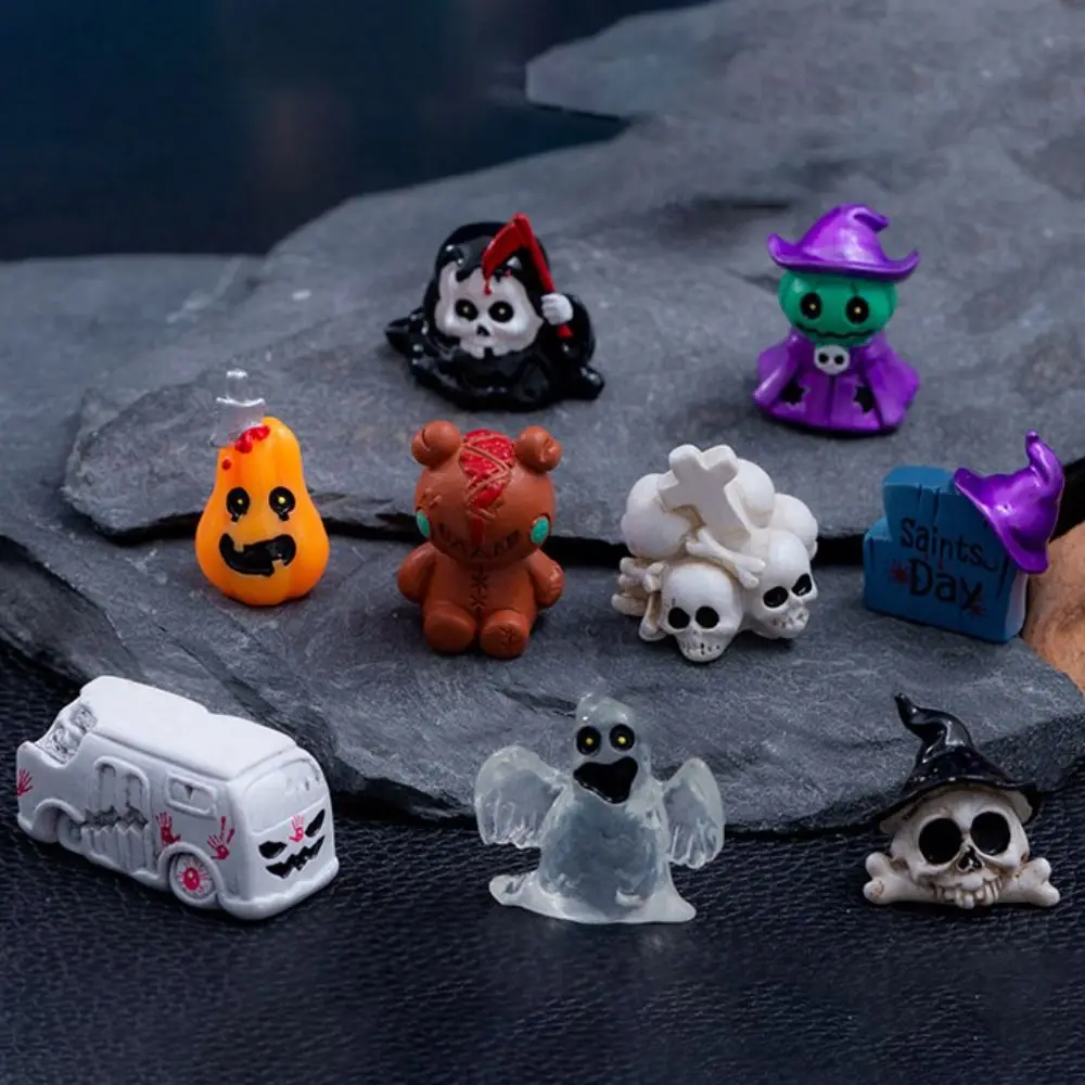 Multicolor Halloween Miniature Figurine Castle Car Wizard Bone Skull skeleton Cartoon Scary Bear Statue Car Decoration