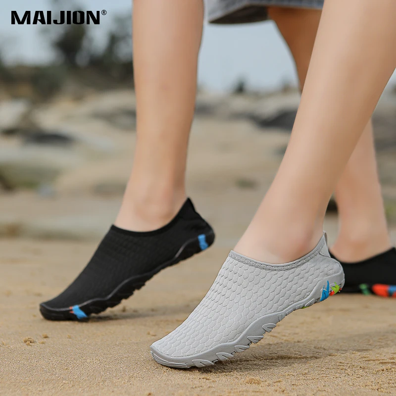 Light Unisex Swimming Aqua Shoes Men Breathable Beach Wading Shoes Women Quick Dry Water Sports Shoes for Surfing Boating Diving