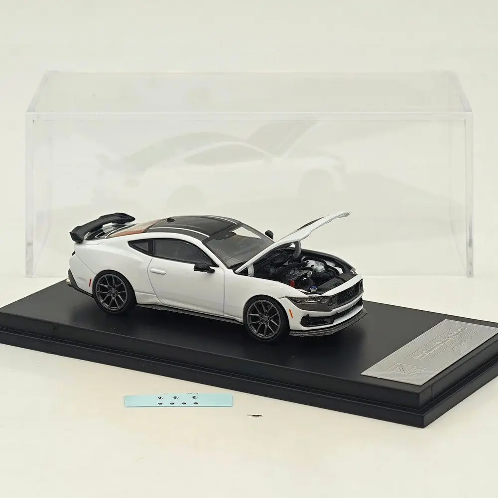 DCM 1:64 スケール マスタング ダークホース クーペ スポーツモデル ダイキャストメタルカー 限定版コレクション