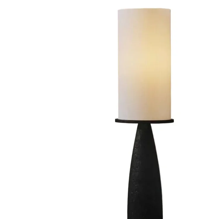 

Next to the sofa in the bedroom of the new homestay, high-end wood art decorative atmosphere lamps