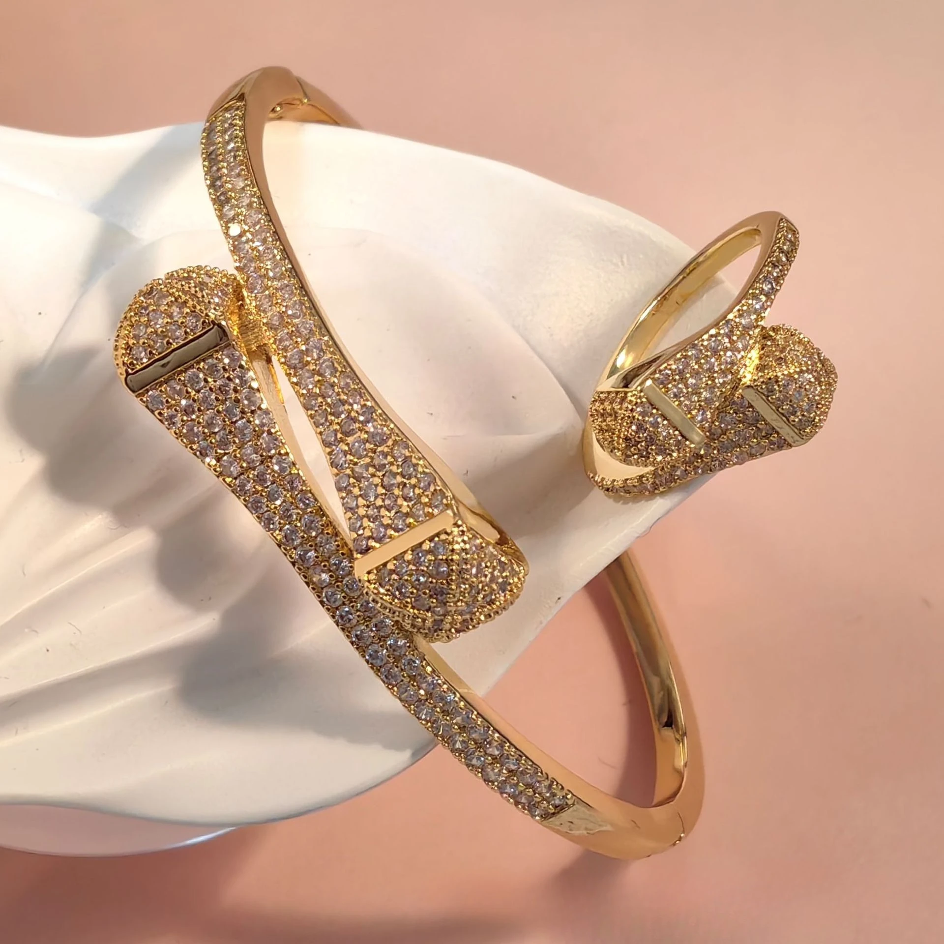 Luxury Dubai Bangle Ring Set Fashion 2 PCS Jewelry Sets For Women Wedding Engagement Party High Quality New Year Gift