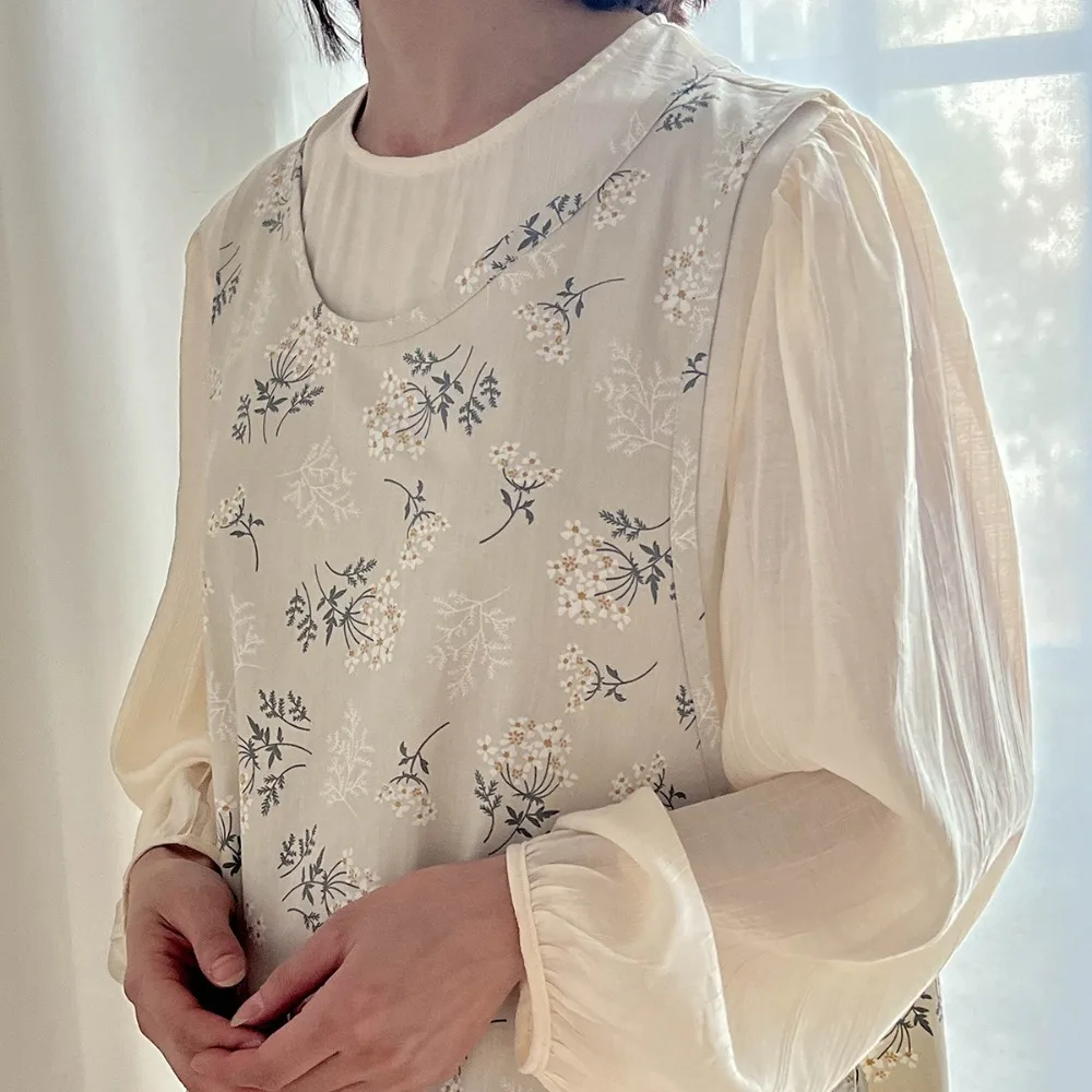 Grembiule impermeabile nordico girocollo - Bavaglino protettivo da cucina coreano-giapponese in lino e cotone (spallacci regolabili + doppie tasche)