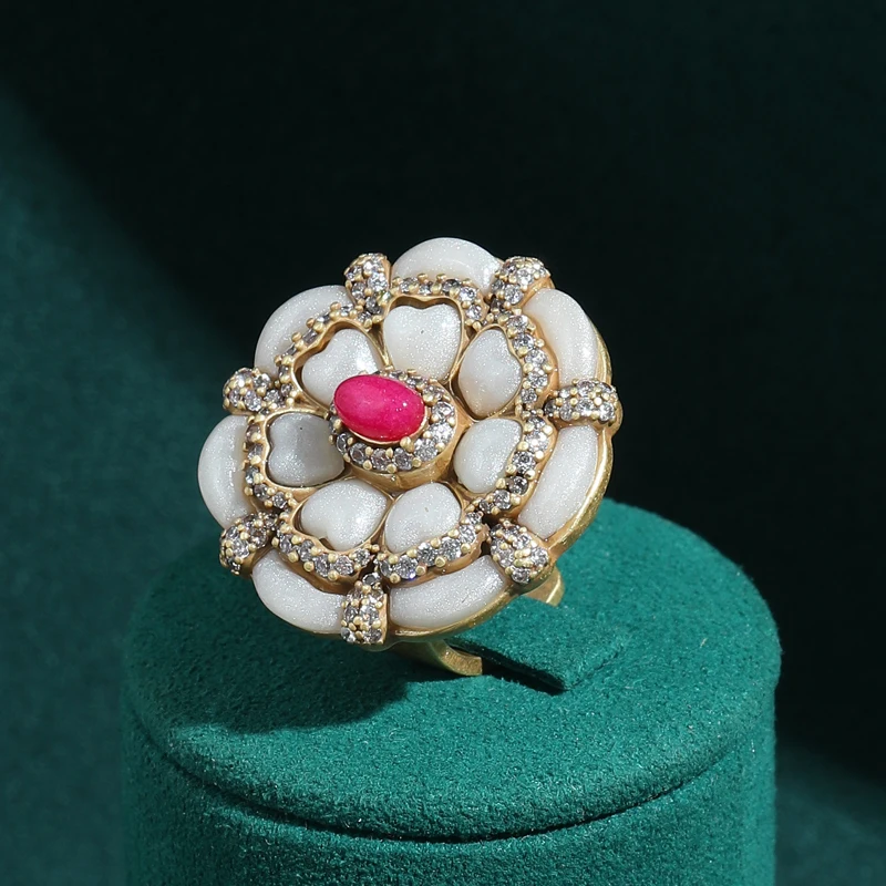 Large White Natural Stone Vintage Flower Rings Agate Heart Decoration Jewelry Luxury Retro Romatic Style Anniversary Gifts New