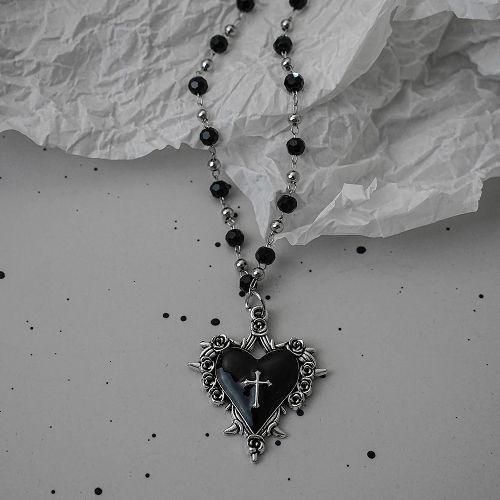 Gotische Vleermuis Kruis Donkere Hanger Ketting Set, Y2K Gepersonaliseerde Doorn Liefde Zwarte Kraal Gestapelde Ketting Set, Geschikt als Halloween G