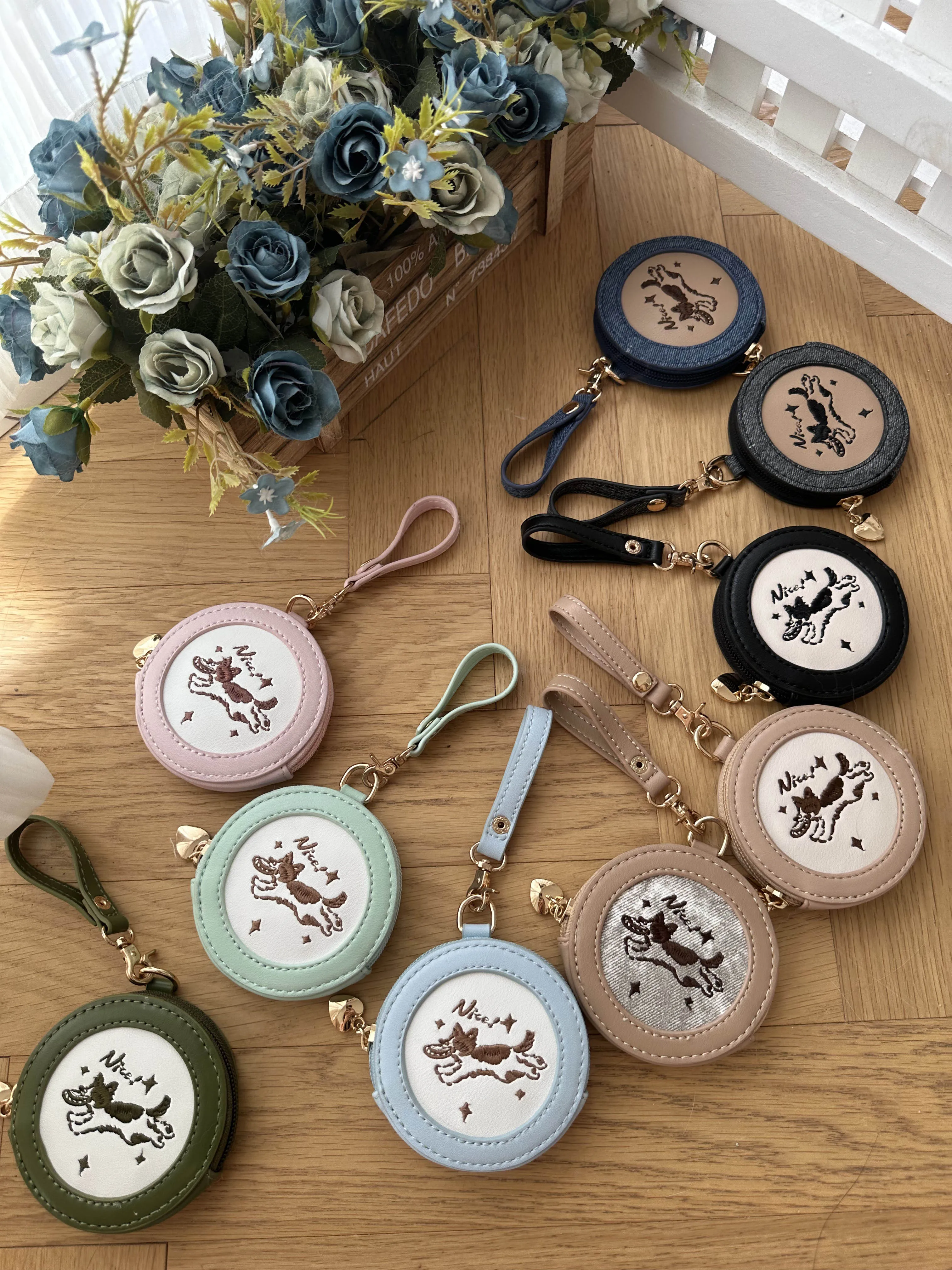 

Original cute dog coin bags embroidered pendant bag fashion coin bags