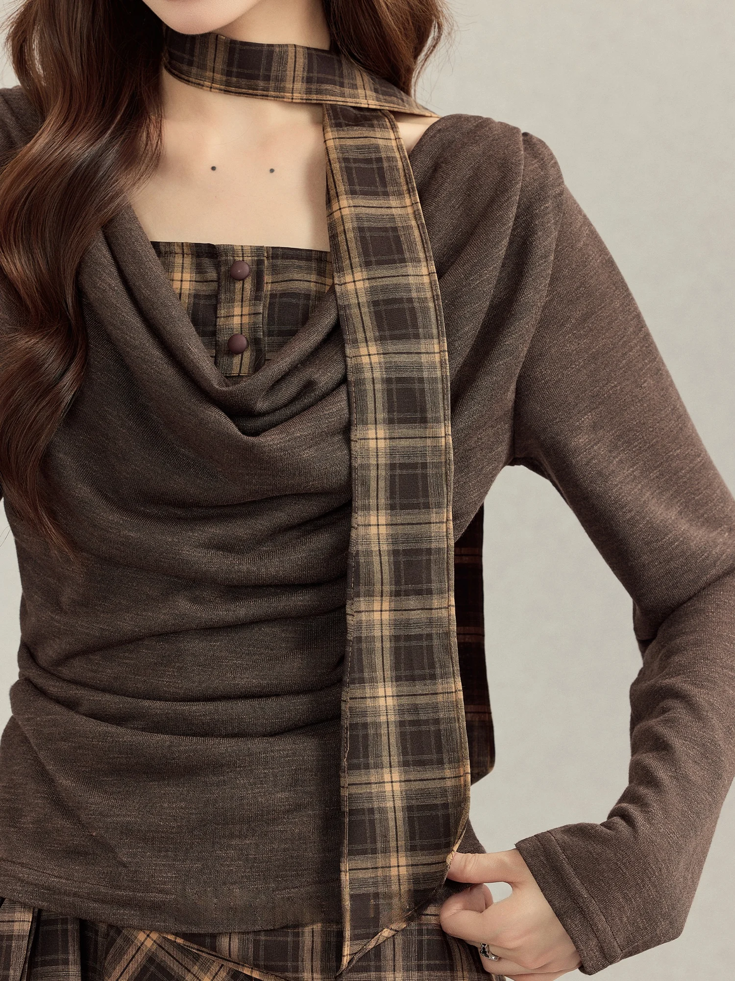 

Женский комплект: удлиненная футболка и юбка, ранняя осень, повседневный, облегающий, с асимметричным подолом, для пар