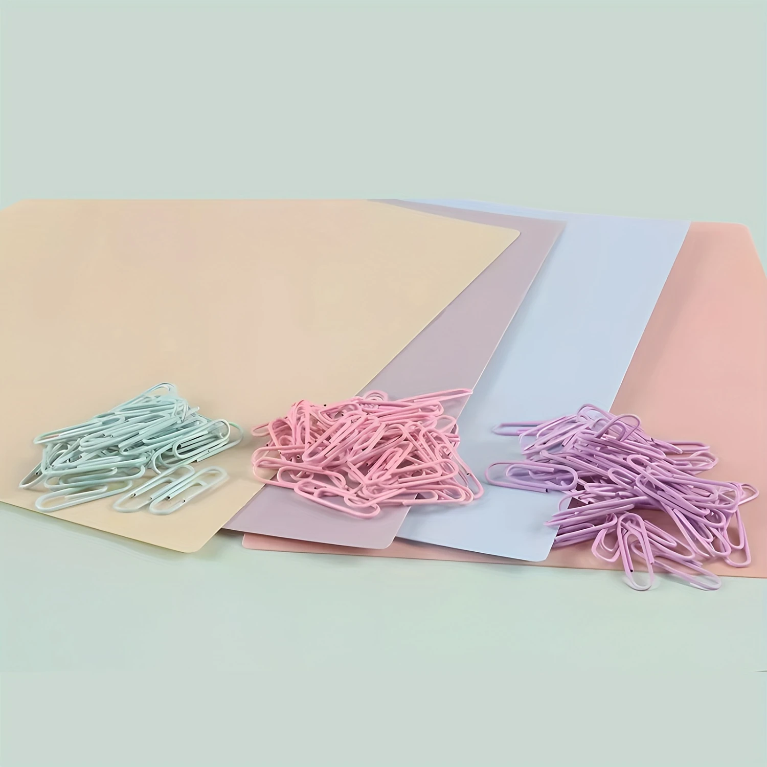 600팩 다색 미끄럼 방지 종이 클립 - 사무실, 학교, DIY용 내구성 및 그립감 보안 - 3가지 색상, 표준 크기 - 다용도 O