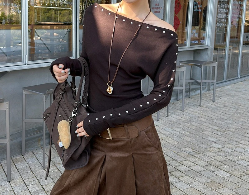 

Trendy Street Rivets Long Sleeves Slim Fit Loose Shirt Off The Shoulder Temperament T-shirt
