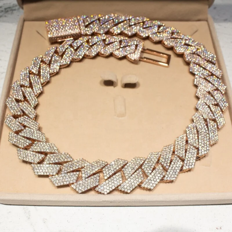 Bust Down 4 Rows Vvs Diamond Moissanite 24mm Iced Out Cuban Link Chain