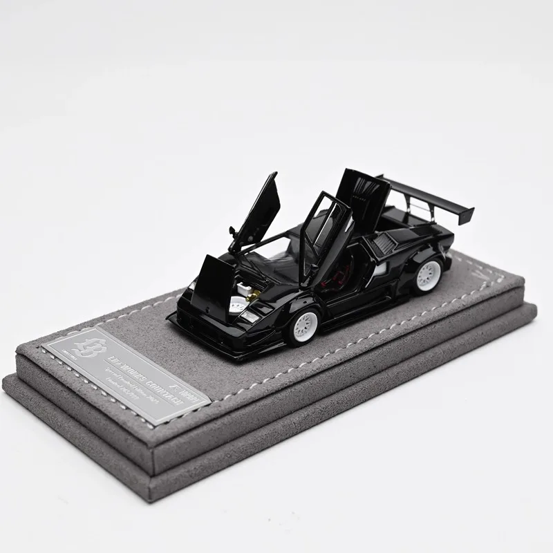 

Malaysia limited edition 1:64 black die-cast alloy full-opening car mold, for teenagers to play with, adults to collect.