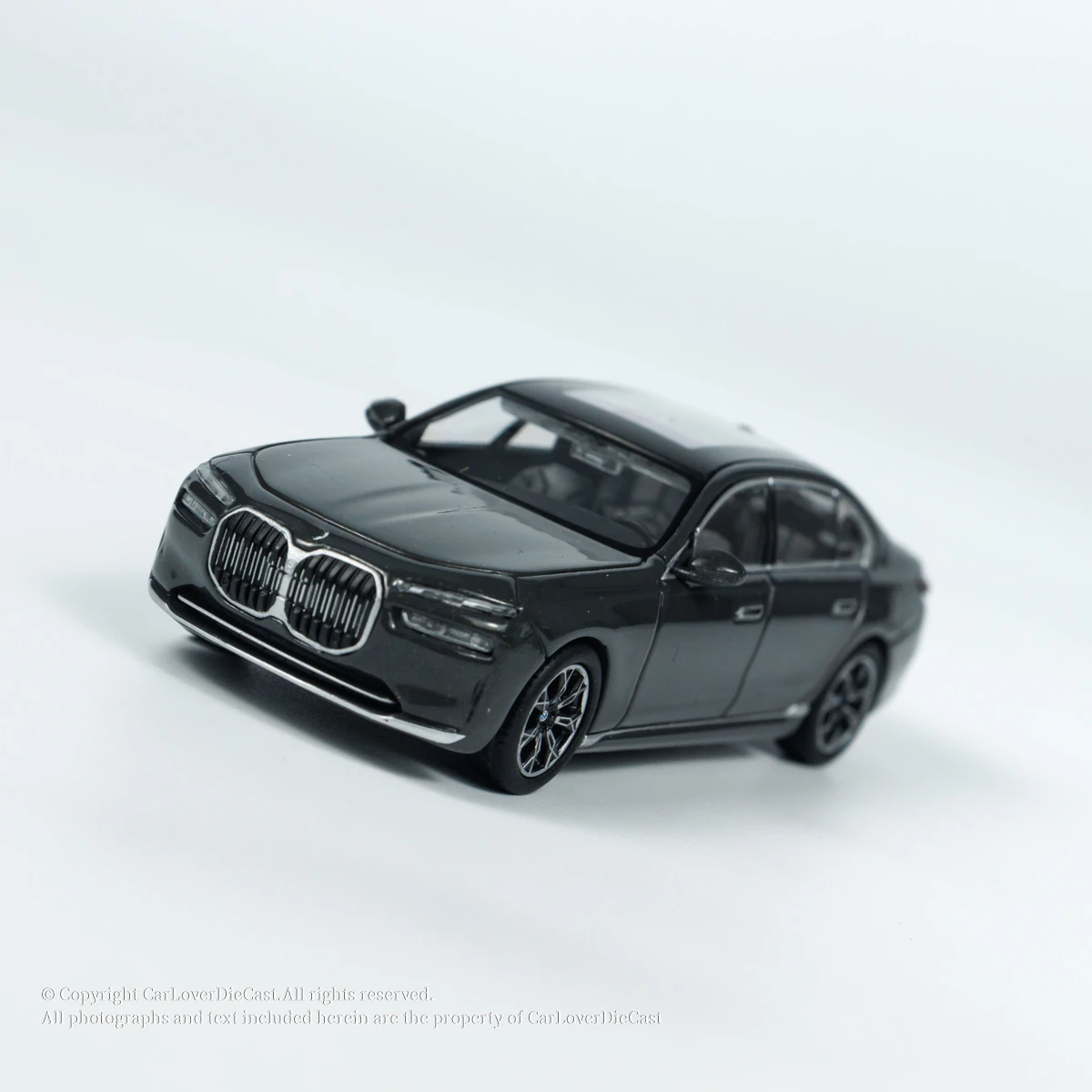 MINIGT 1:64 i7 xDrive60 Dravit Grey  Diecast Model Car