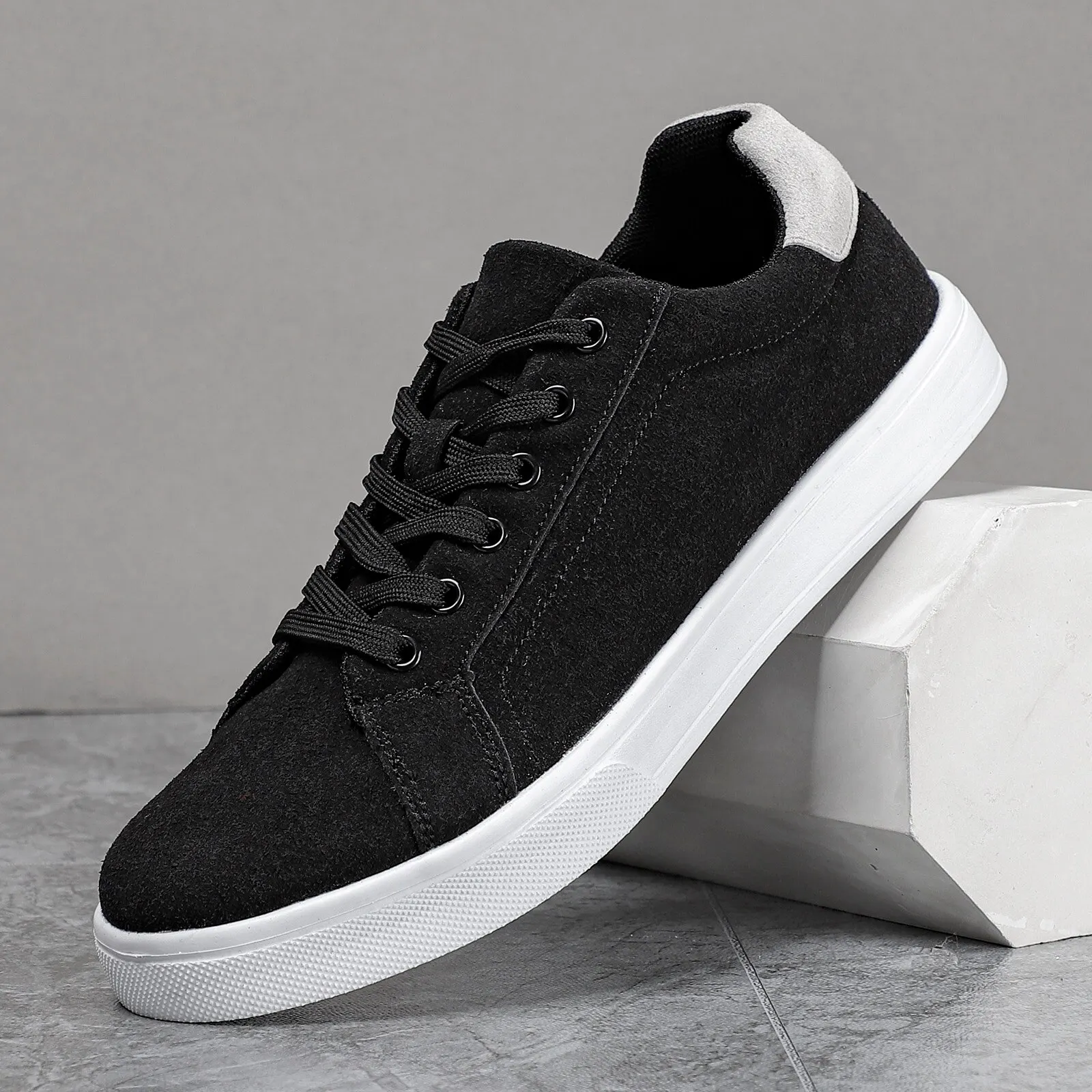 Men Shoes Men's Skateboarding Shoes Classics Sneakers For Men Black Shoes Comfortable Footwear For Male