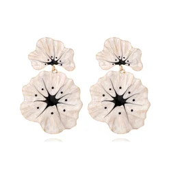 2024 Spring Sweet Romantic Fashion Women's Earrings Alloy Flower Metal Earrings Colored Resin Stud Earrings