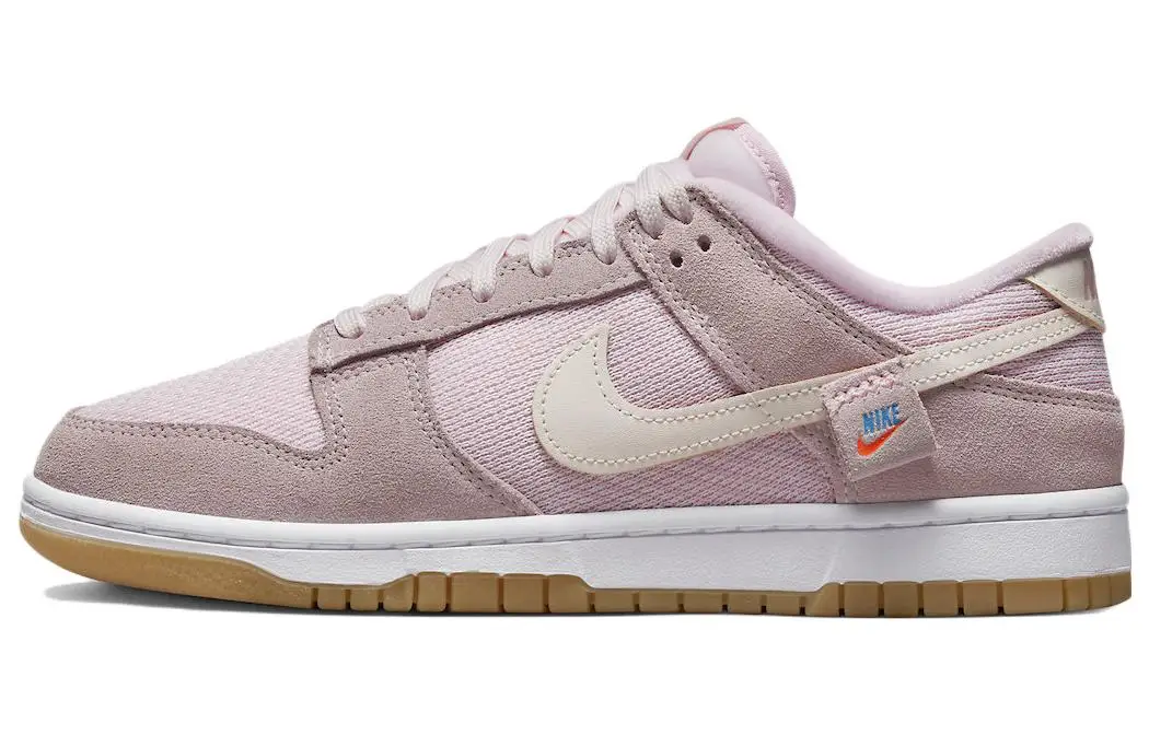 

Кроссовки Nike Women's Dunk Low «Teddy Bear»-светильник Soft Pink