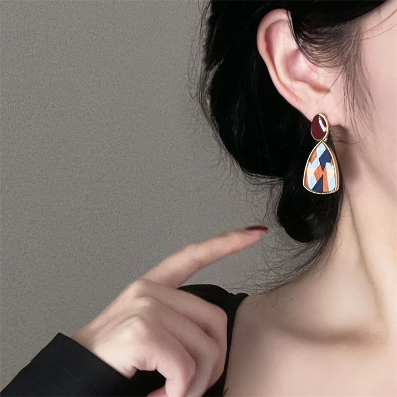 

Vintage Wine Red Pearl Stud Earrings Retro Heart & Geometric Shapes for Women Korean High Sense Fashion Jewelry Accessory