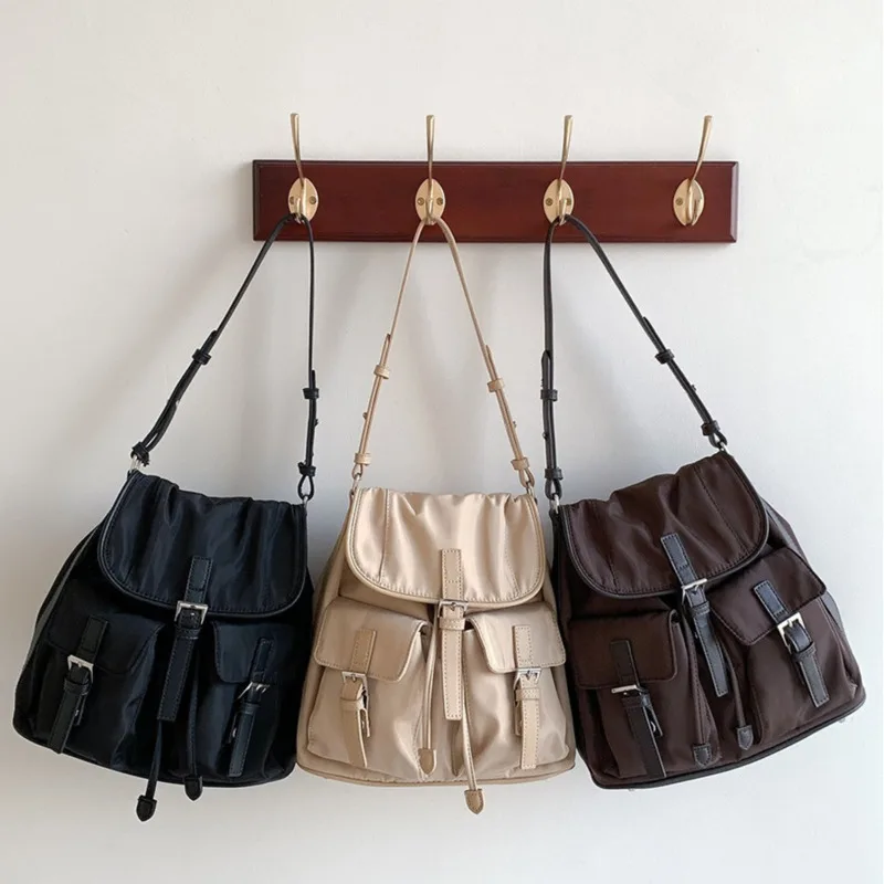

2024 niche design shoulder bag, high-end sense, large capacity Korean version, summer multi pocket, high-end sense nylon bag