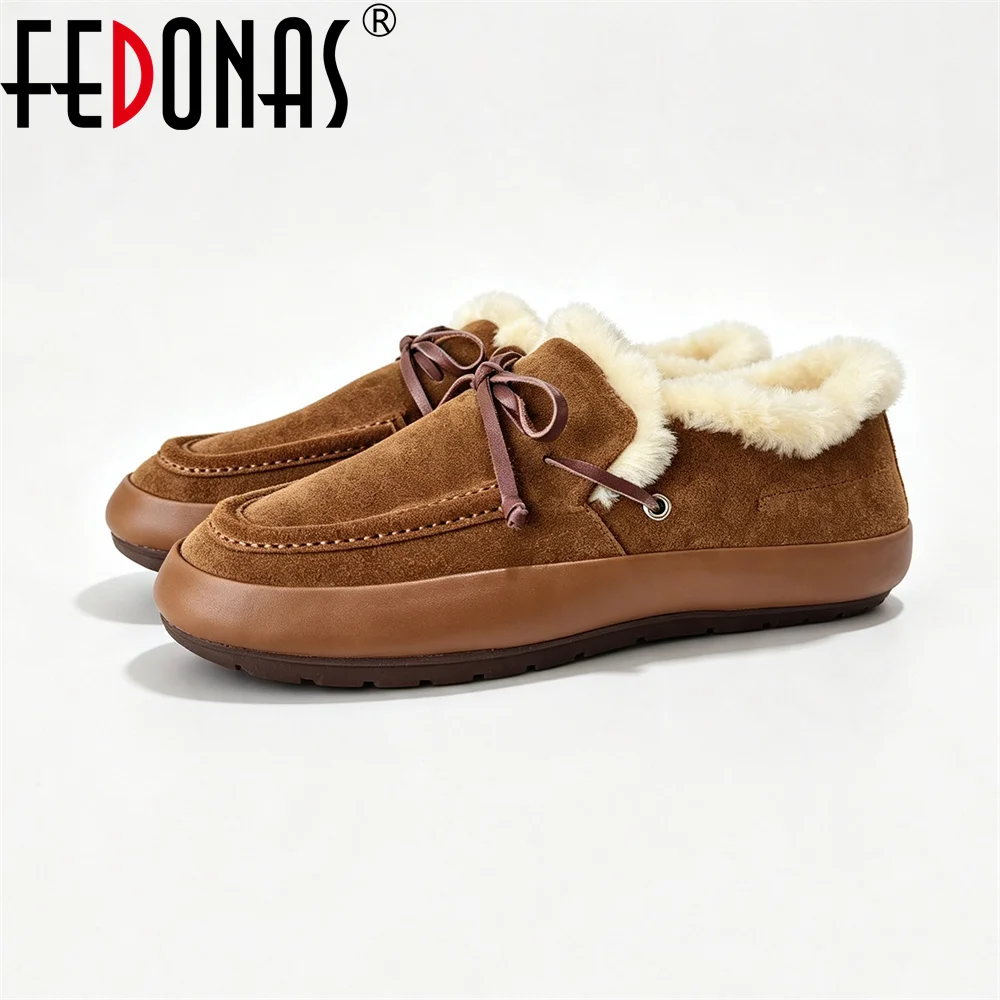 Women's Suede Wool Snow Shoes - Fur-Lined Platform Winter Flats