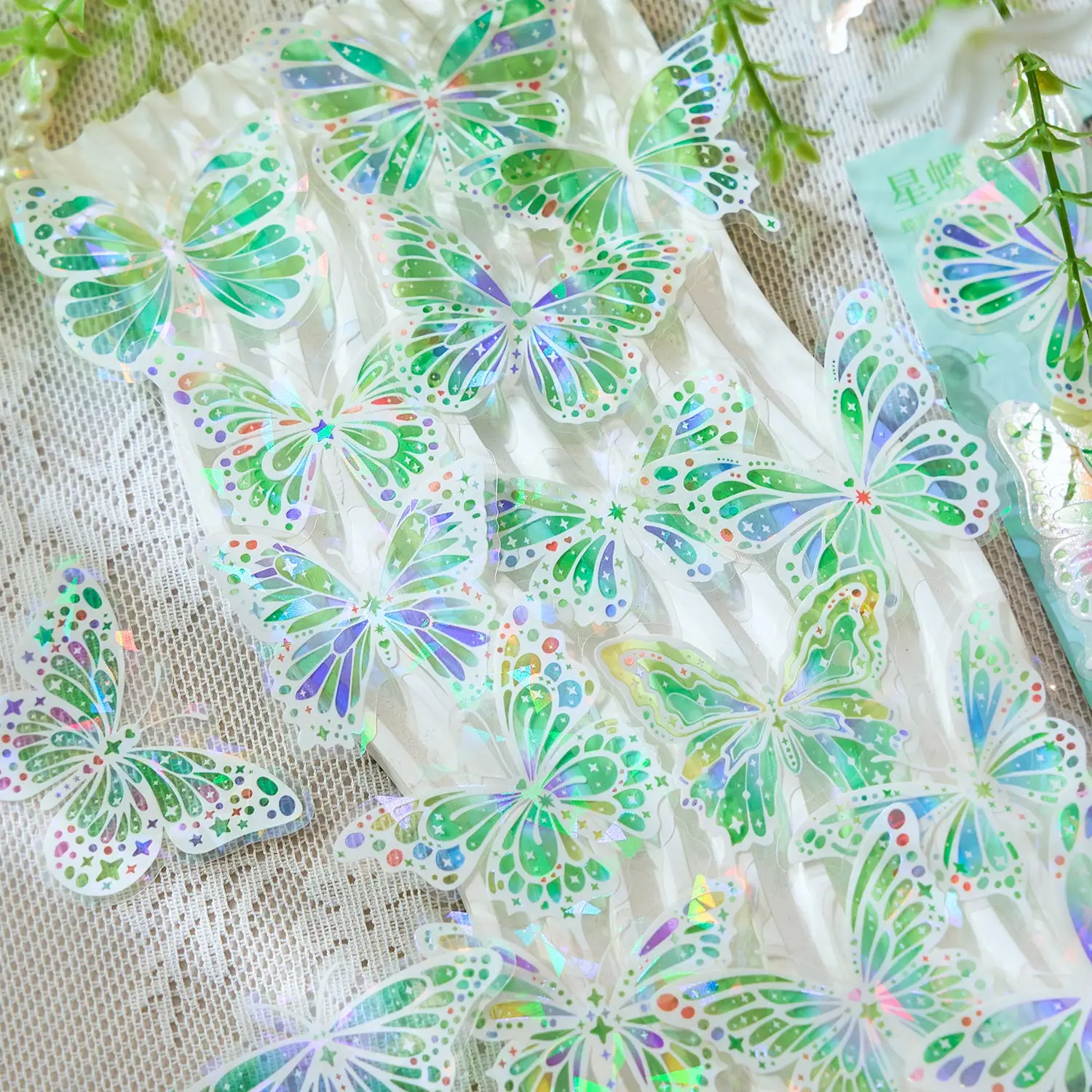 Confezione di adesivi a farfalla 20 Conchiglie per animali domestici Luce Farfalla Ombra Sogno Serie Farfalla Tema Materiale Manuale Fai da te Guka Collage