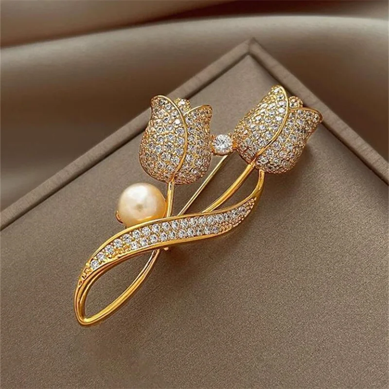 Korea Elegant Pearl Zircon Brooches for Women Tulip Ginkgo Bamboo Pins Opal Wheat Ear Suit Brooch Anti V-Collar Exposure Pins