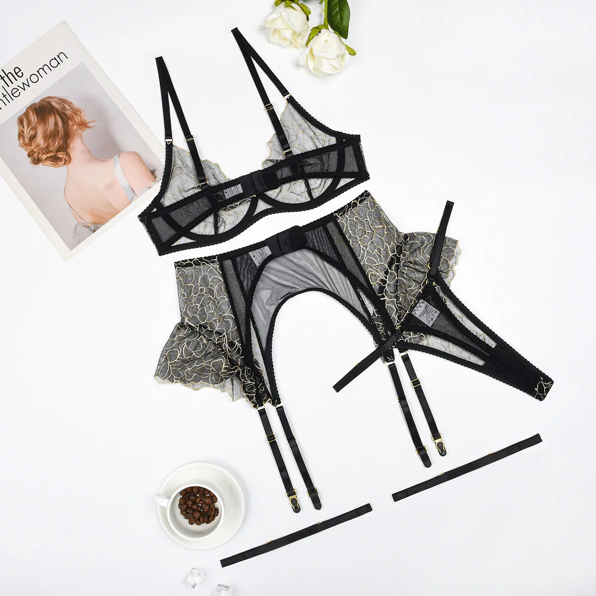 Set esotico di pizzo sexy da donna trasparente attraverso set di reggiseno e perizoma intimo micro bikini elegante abbigliamento esotico