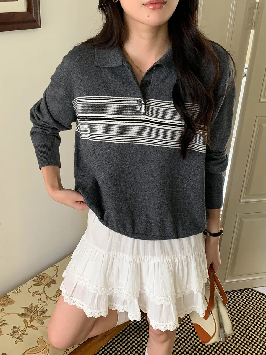 Sweter longgar lengan panjang kerah bergaris kasual wanita musim gugur dan musim dingin