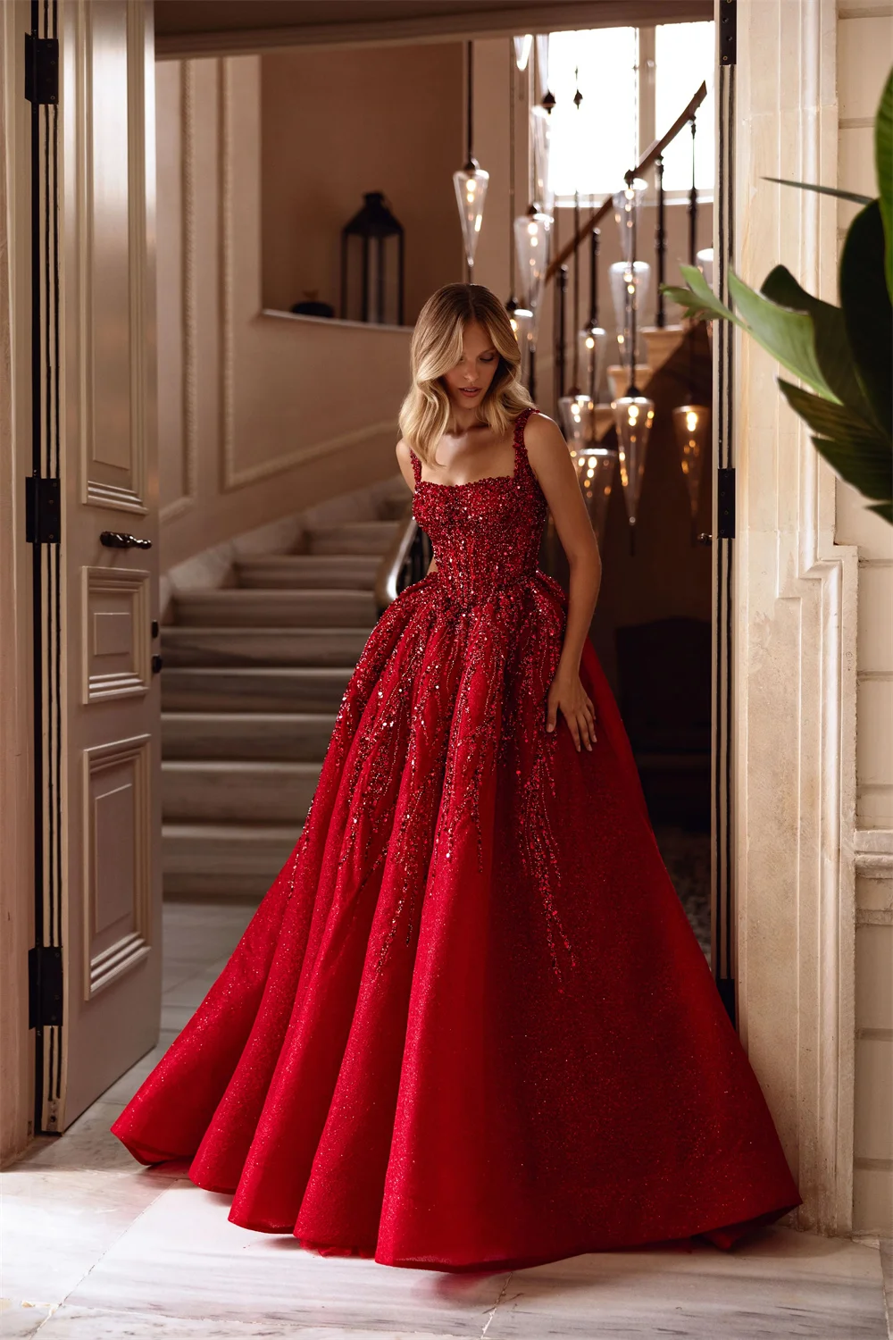 كيوتو مخصصة بورجوندي لامعة الخرز الكرة ثوب الزفاف رائع ساحة الرقبة vestidos de novia الجانب الشق قطار طويل رسمي