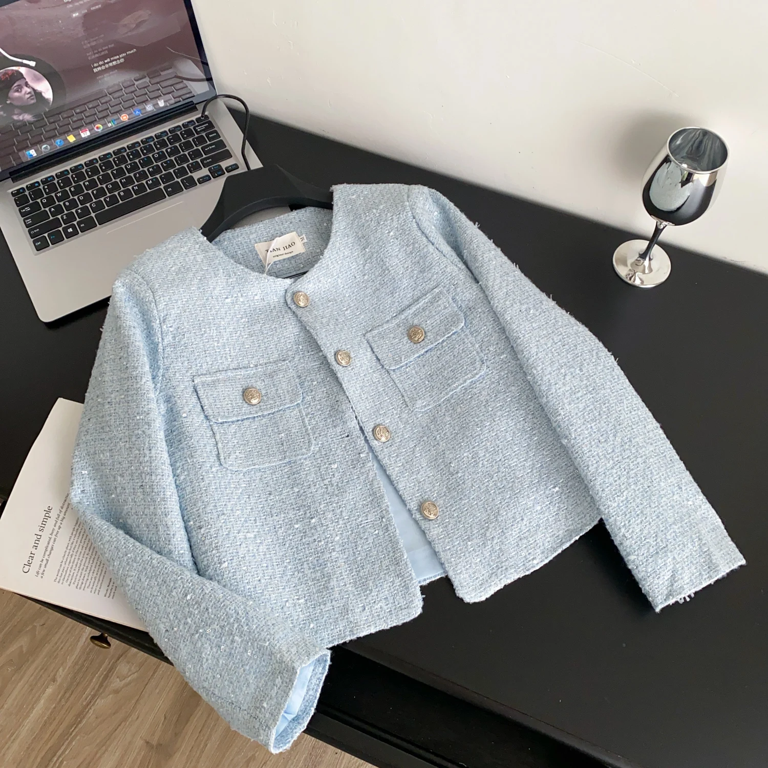 معطف مزاجه قفل معدني أنيق للنساء لخريف وشتاء جديد على الطراز الفرنسي سترات واحدة الصدر بجيوب ورقبة دائرية #1